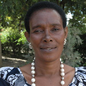 Kvinne i Tanzania skriver: