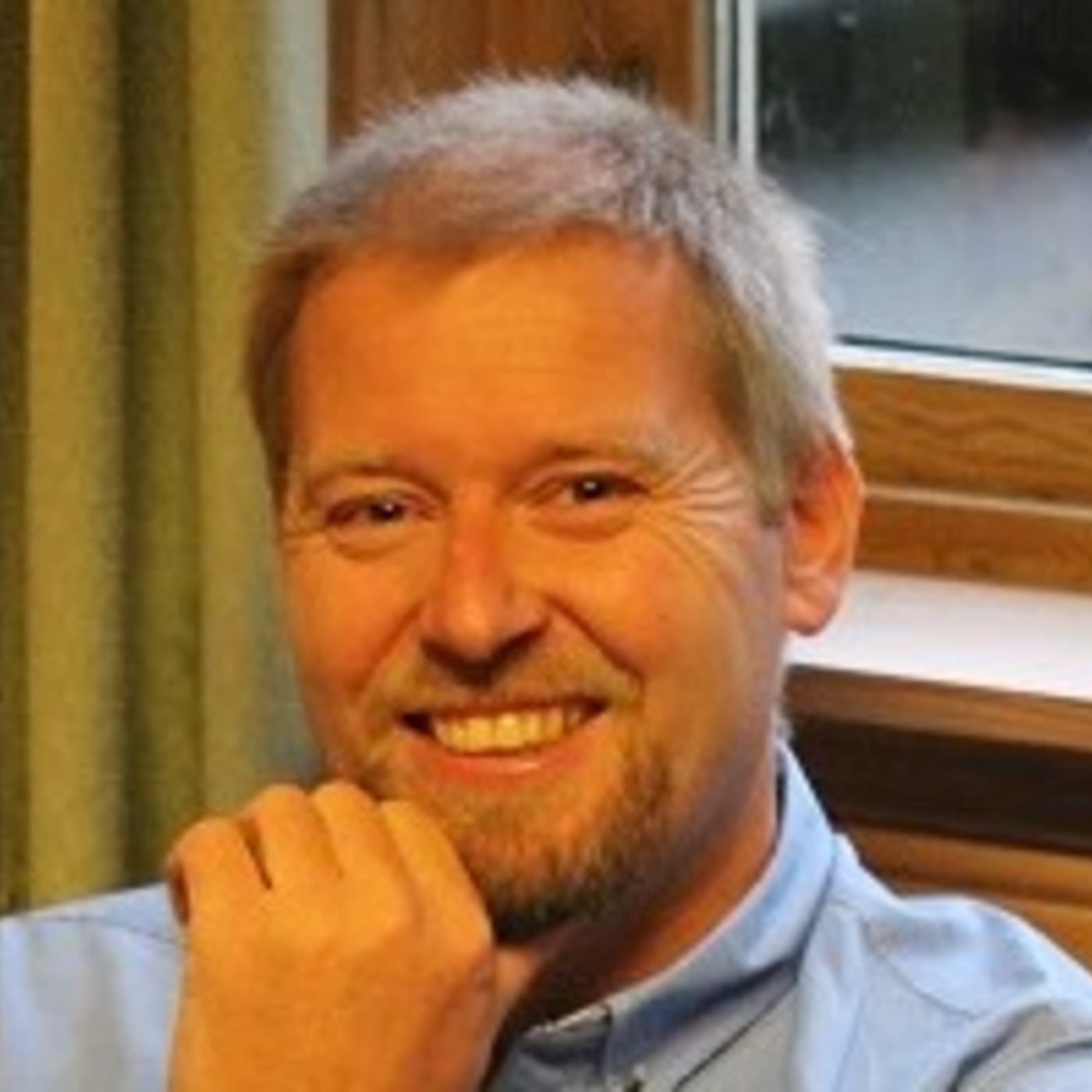 Over en åpen Bibel med Magne Vatland